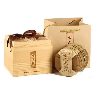 七彩云南 古六大茶 山乔木古树茶 普洱生茶(昆明七彩庆沣祥)